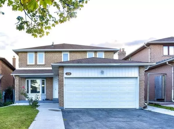 25 Oaklea BLVD, Brampton, ON L6Y 4H7