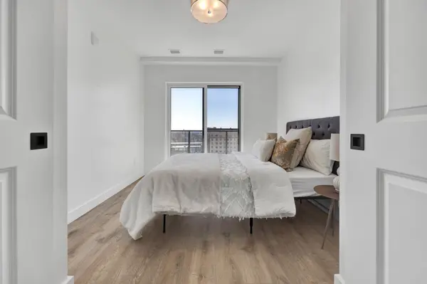 Cambridge, ON N1S 0C2,50 GRAND AVE S #804