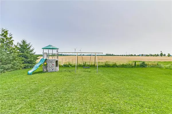 Huron, ON N0M 2T0,73720 CREST BEACH RD S