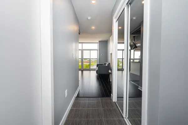 Hamilton, ON L8P 2S4,427 Aberdeen AVE #303