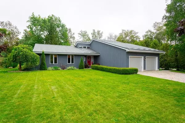 10 Cathcart ST,  Huron-kinloss,  ON N2Z 0B3