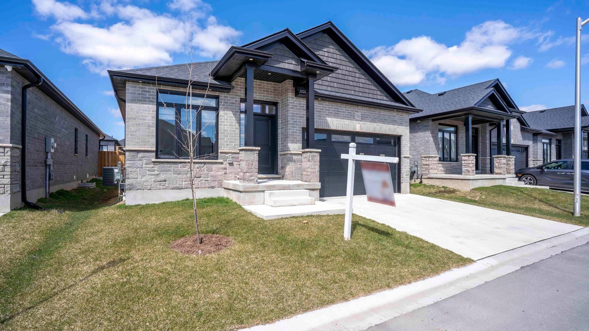 Middlesex Centre, ON N0L 1R0,383 Daventry WAY #70