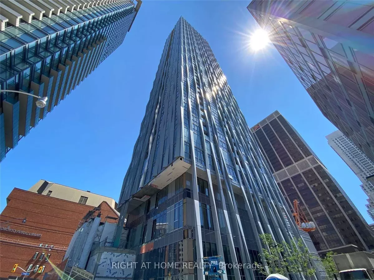 Toronto C02, ON M4W 0B1,1 Yorkville AVE #709