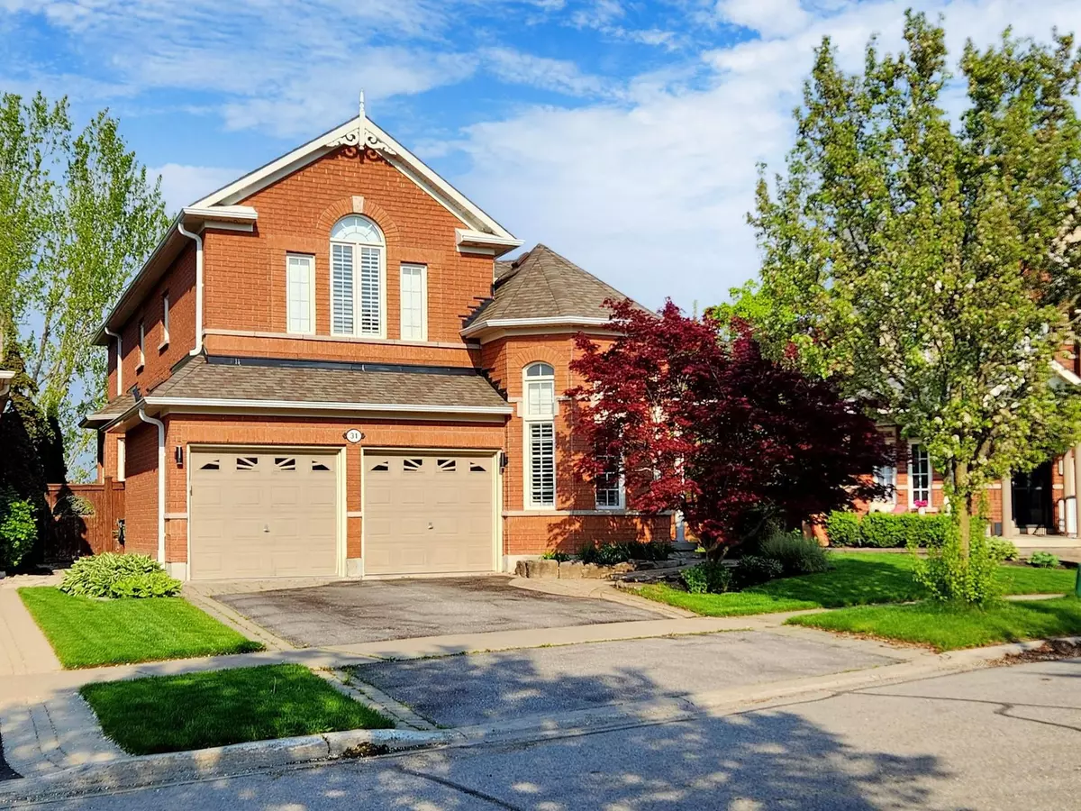 Whitby, ON L1M 2K3,31 Hesham DR