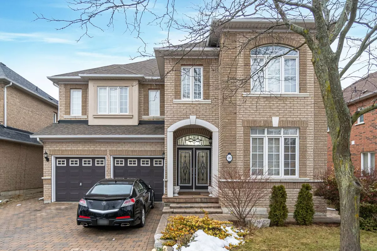 York, ON L4H 2A3,90 Saint Stephen CRES