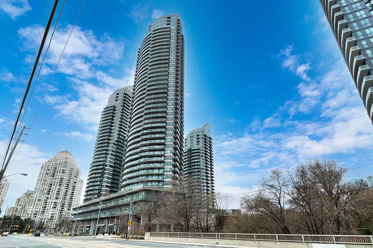 Toronto W06, ON M8V 0B2,2230 Lake Shore BLVD W #2903