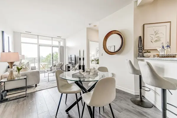 Toronto C11, ON M4H 1R1,1 Leaside Park DR #408