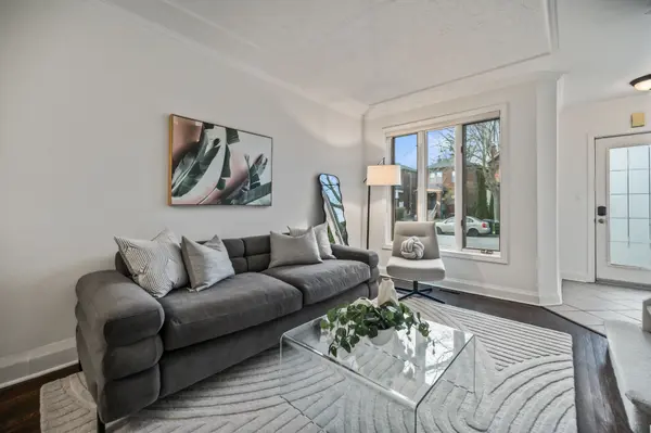 Toronto C10, ON M4S 1E6,637 Balliol ST