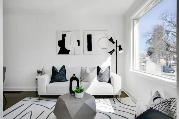 Toronto E04, ON M1P 1W6,16 Denham RD