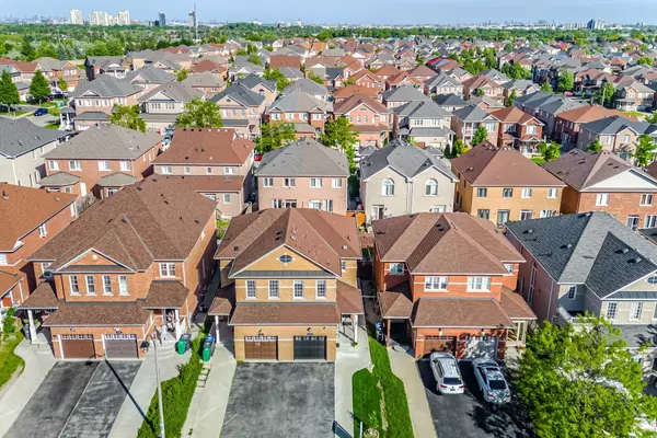 Brampton, ON L6V 4N8,139 Seahorse AVE