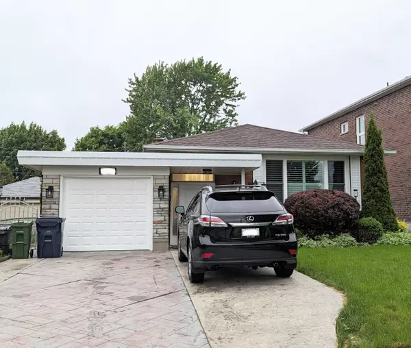 Toronto W09, ON M9R 3N9,108 Celestine DR