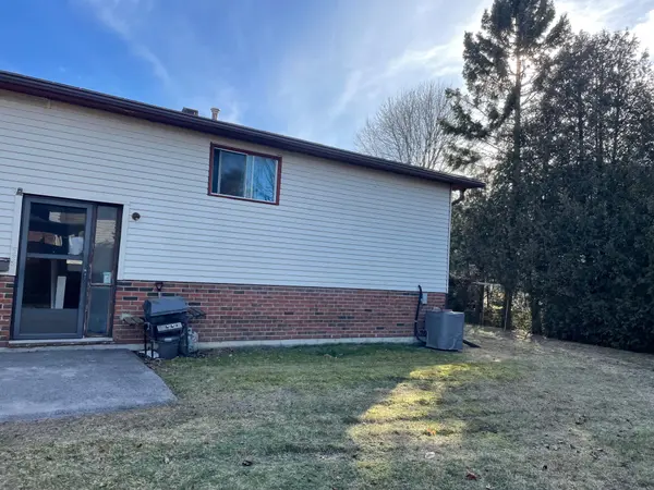 Cobourg, ON K9A 4X9,583 Daintry CRES