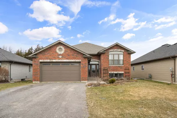 Quinte West, ON K0K 2C0,32 ROSEWOOD DR