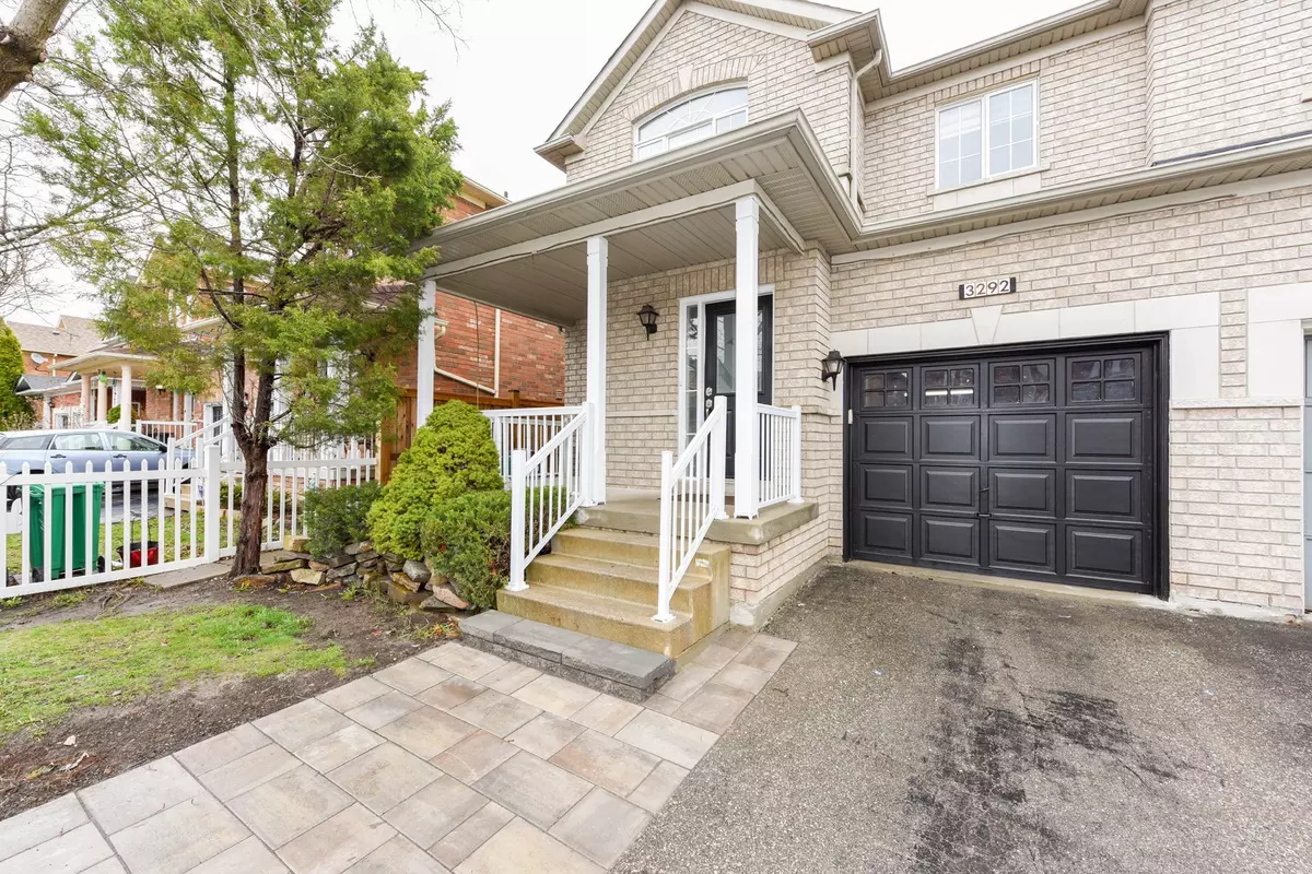 Mississauga, ON L5M 6R9,3292 Ridgeleigh HTS