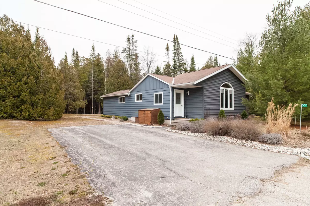 South Bruce Peninsula, ON N0H 2G0,507 3rd AVE N