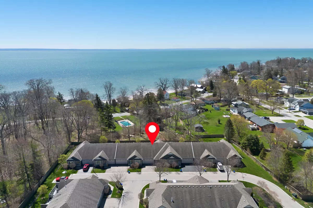 Fort Erie, ON L0S 1N0,310 Ridge RD S #4