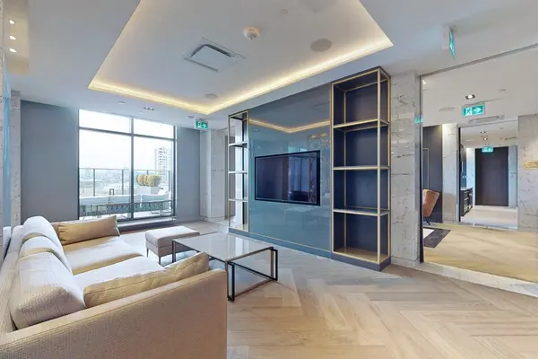 Toronto C01, ON M5V 0M4,330 Richmond ST W #2805