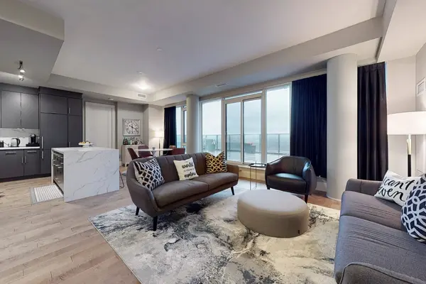 Toronto C01, ON M5V 0M4,330 Richmond ST W #2805