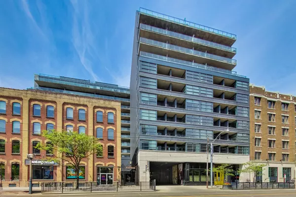 Toronto C01, ON M5V 0A8,478 King ST #405