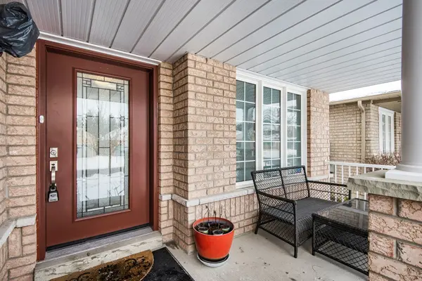 Whitby, ON L1R 3A7,60 Lady May DR