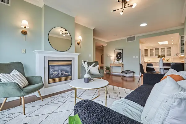 Toronto E02, ON M4E 3L8,1 Lawlor AVE #402