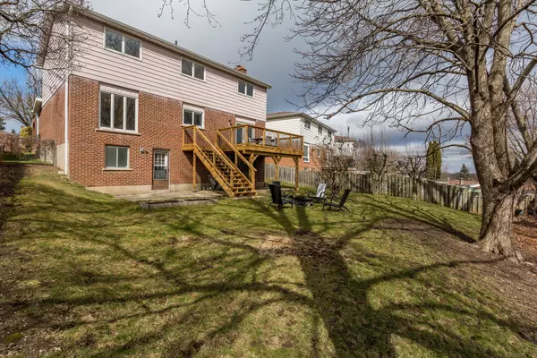 Bradford West Gwillimbury, ON L3Z 1A9,66 Lee AVE