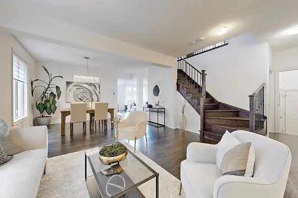 East Gwillimbury, ON L9N 0T3,60 Tesla CRES