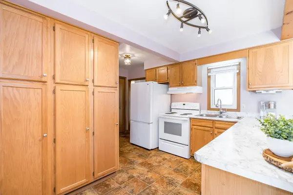 Collingwood, ON L9Y 5P5,9796 Beachwood RD