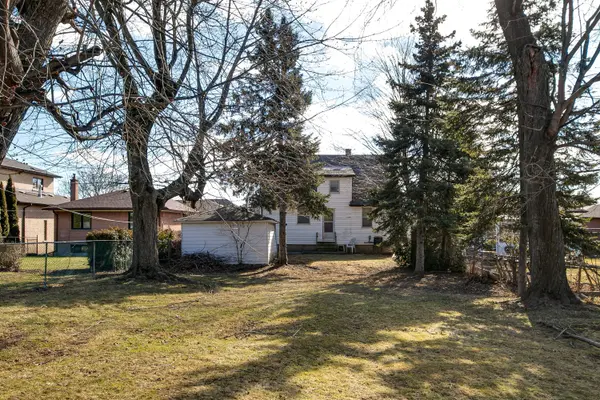 Toronto W05, ON M9M 1K5,58 Aura Lea BLVD