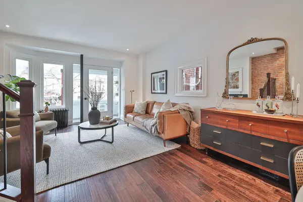 Toronto W01, ON M6R 2T8,8 Ridley GDNS