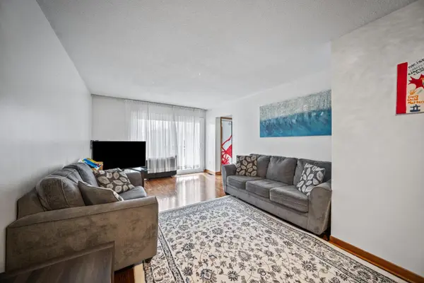 Toronto W05, ON M3J 3C4,106 Benjamin Boake TRL