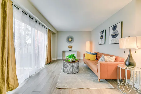 Milton, ON L9T 3K5,371 Bronte ST S #60