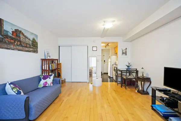 Toronto W05, ON M3M 2E9,2737 Keele ST #301