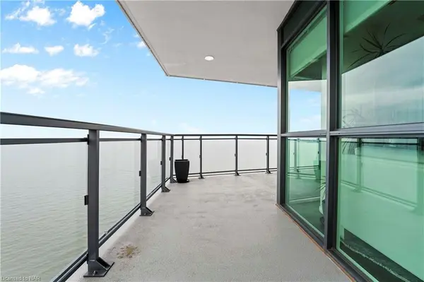 Burlington, ON L7R 0G2,2060 LAKESHORE RD #1703