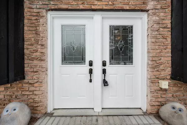 Kawartha Lakes, ON L0B 1K0,36 Manvers DR