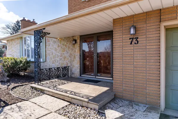 Hamilton, ON L8G 2H3,73 OWEN PL