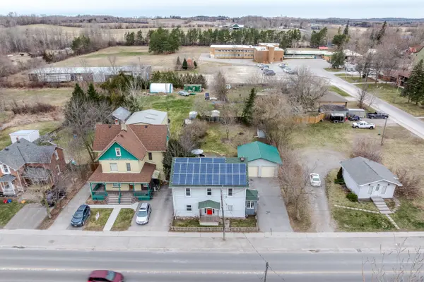 Kawartha Lakes, ON K0L 2W0,19 King ST W