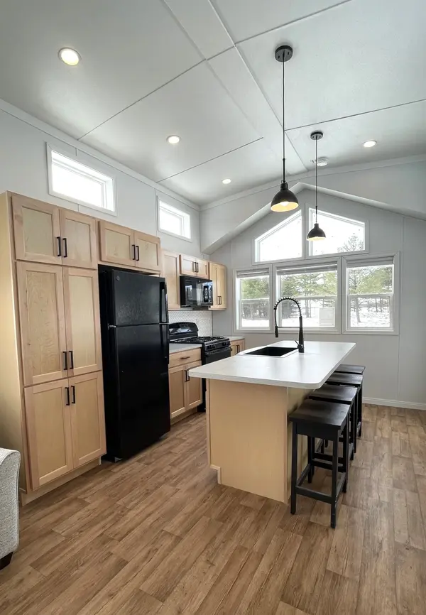 Southwest Middlesex, ON N0L 1A0,4838 Switzer DR #203