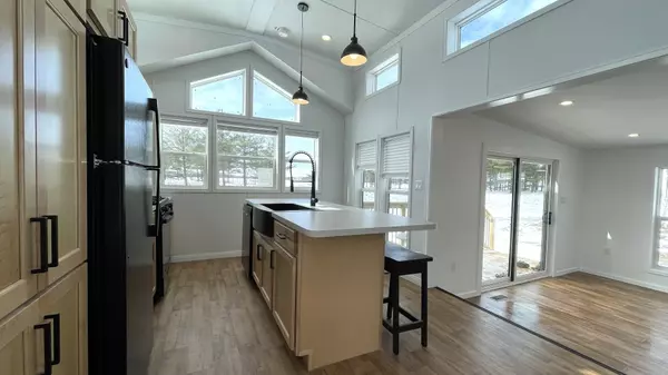 Southwest Middlesex, ON N0L 1A0,4838 Switzer DR #203