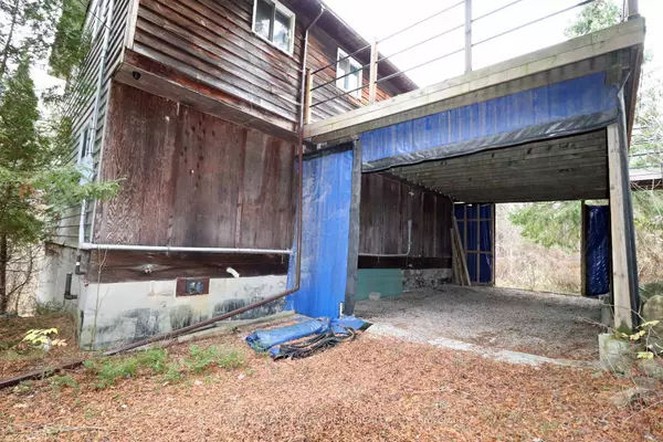 Stone Mills, ON K0K 3G0,243 Woodcocks Mills RD