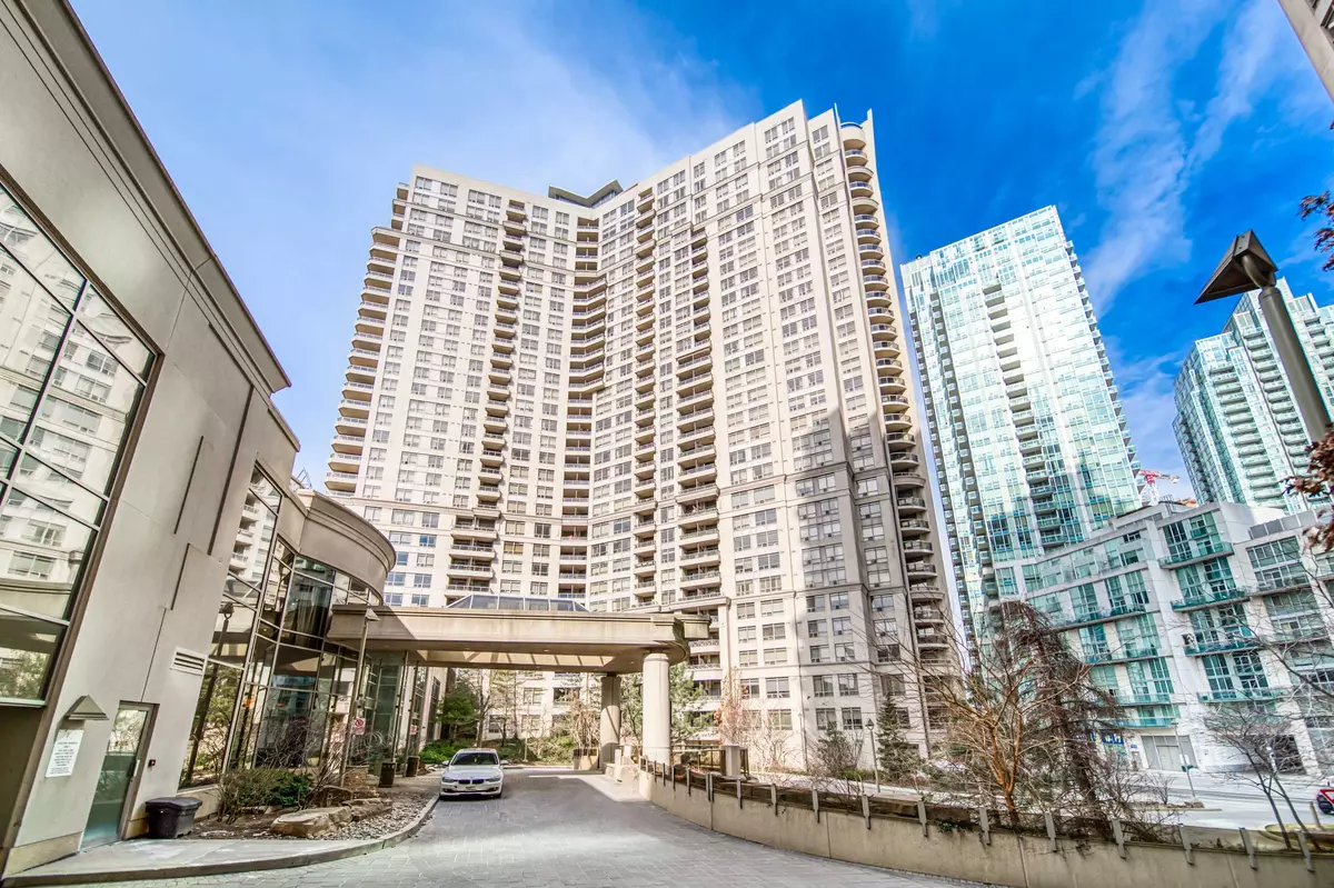 Mississauga, ON L5B 4P5,3888 DUKE OF YORK BLVD BLVD #428