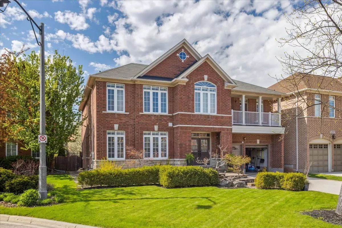 Oakville, ON L6M 4Z9,2255 High Wood CT