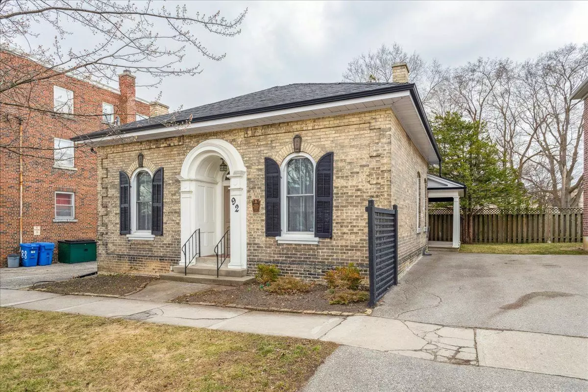 Brantford, ON N3T 2X3,92 Charlotte ST