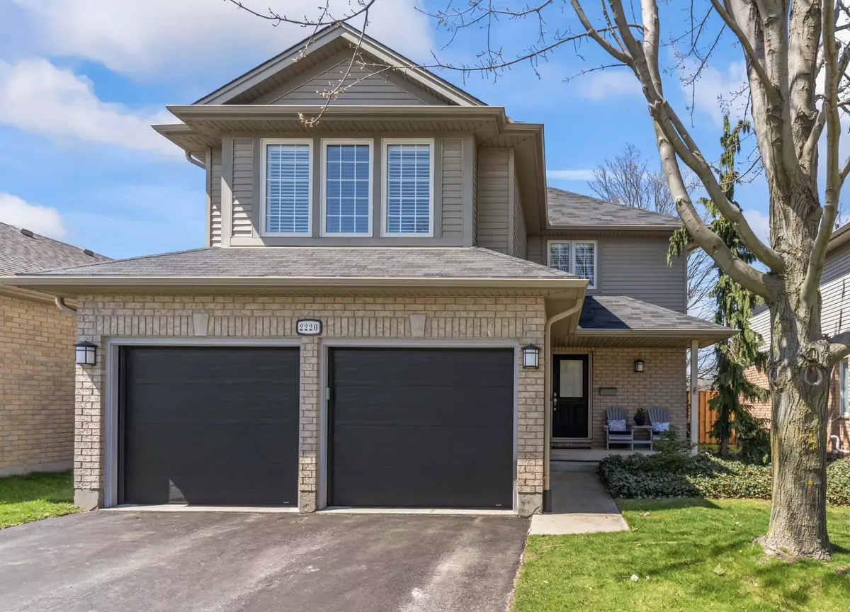 London, ON N6P 1T7,2220 Thornicroft CRES