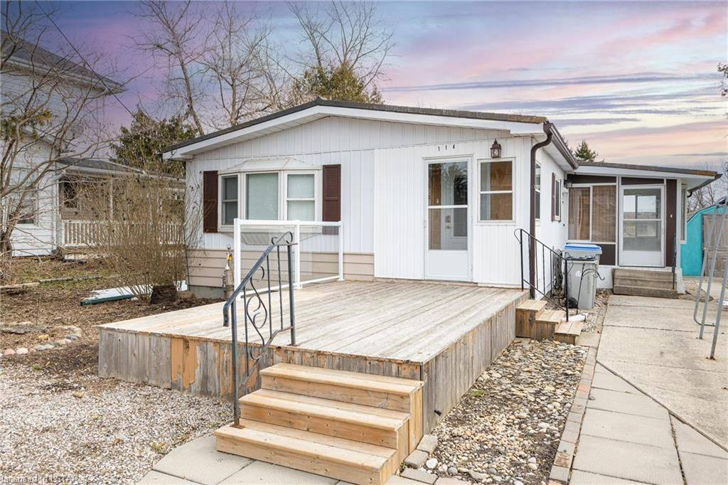 Lambton Shores, ON N0M 2N0,114 KING ST ST