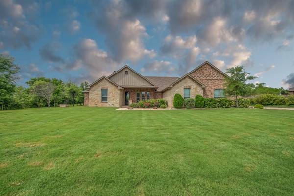 1011 Merriam Court, Weatherford, TX 76087