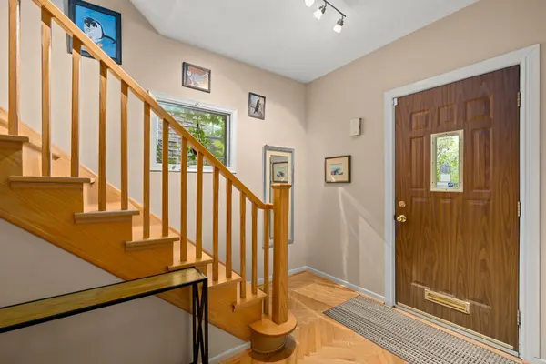 Toronto C10, ON M4P 1Z8,88 Keewatin AVE