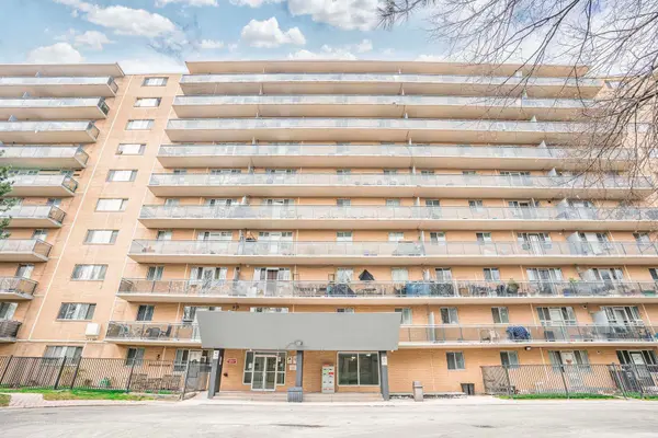 Toronto E04, ON M1P 4V2,100 Dundalk DR #217