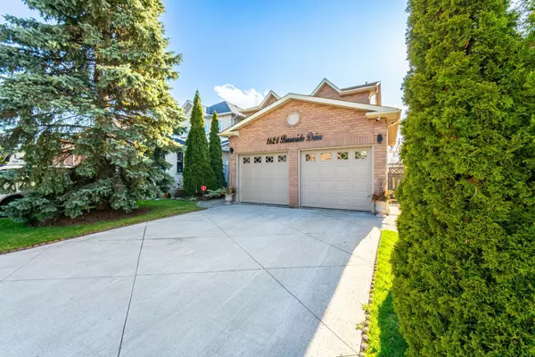 Pickering, ON L1V 6L6,1624 Burnside DR