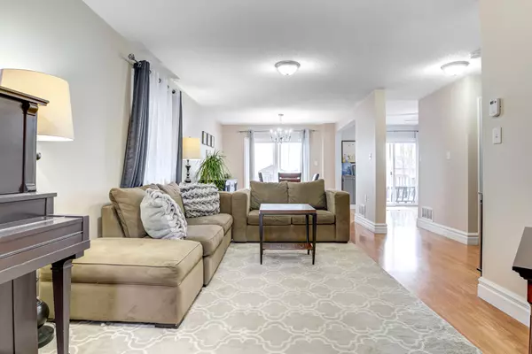 Barrie, ON L4N 5S9,92 COURTNEY CRES